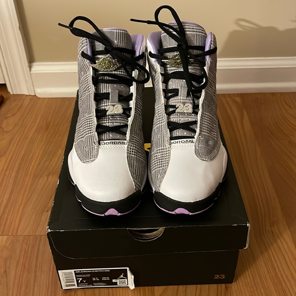 Big Kids Retro 13 Jordan shoes